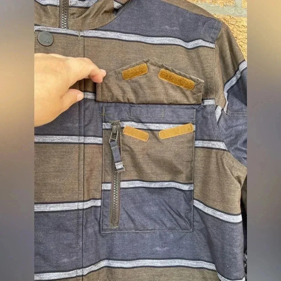Burton X Mountain Dew Covert 1 Mens Jacket Small - Picture 7 of 17